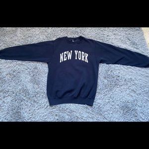 Brandy Melville J-Galt Pullover